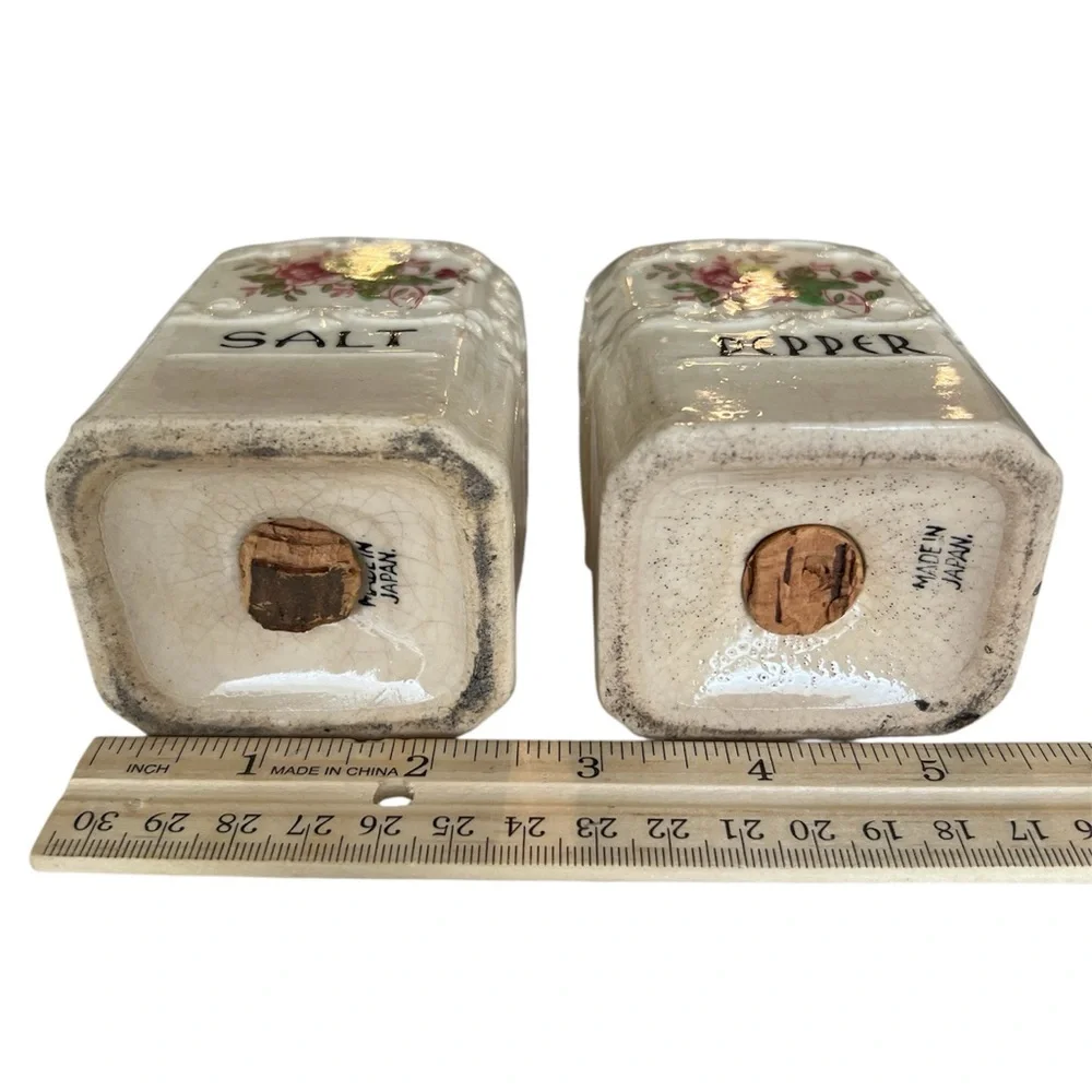 Large Vintage Transferware Salt & Pepper Shakers, Made in Japan - Picture 3 of 7